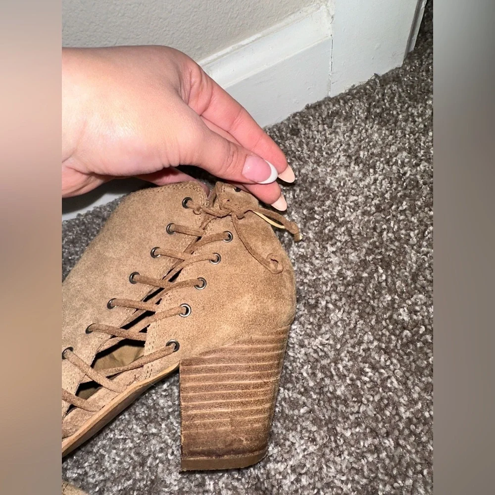 LUCKY BRAND Women's LK-HARTLEE dress Sandal - Picture 14 of 16